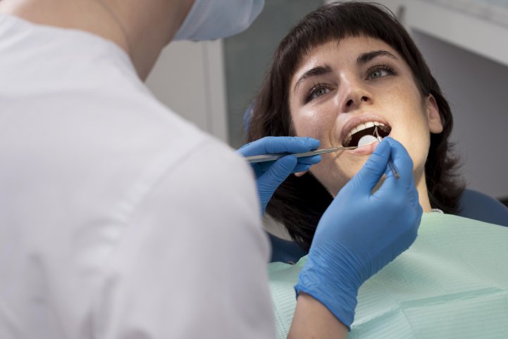 Single Sitting Root Canal: Treatment, Procedure, Costs and More