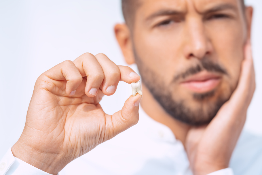 How to Fix a Chipped Tooth: Treatment Options and What You Need to Know